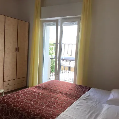 Ivana Hotel